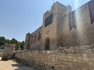 Castillo encantado de Trigueros del Valle visto desde el exterior 